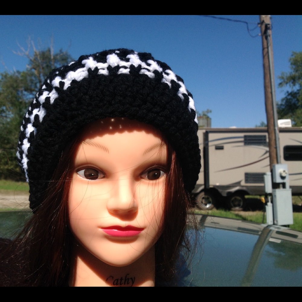Crochet slouchy. NWOT/SOLD